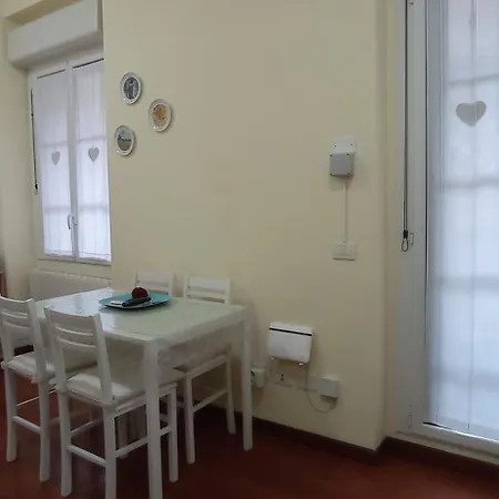 Zara Cosy & Cheap Apt - Easy Parking * Milan