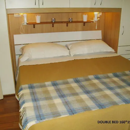 Zara Cosy & Cheap Apt - Easy Parking Apartamento Milán