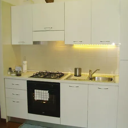 Apartamento Zara Cosy & Cheap Apt - Easy Parking