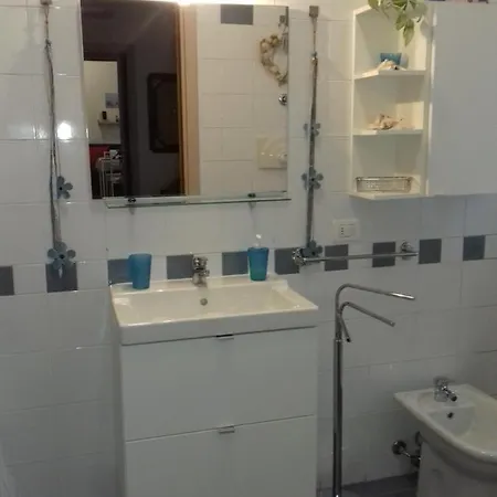 Zara Cosy & Cheap Apt - Easy Parking Apartamento Milán